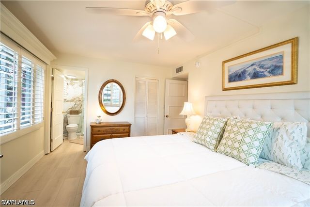 388 4th AVE S 388, Naples, FL 34102