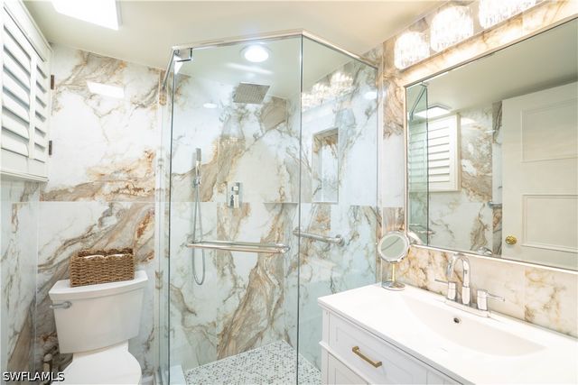 388 4th AVE S 388, Naples, FL 34102