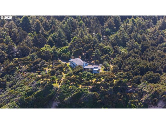 88675 WHITING Ln, Bandon, OR 97411