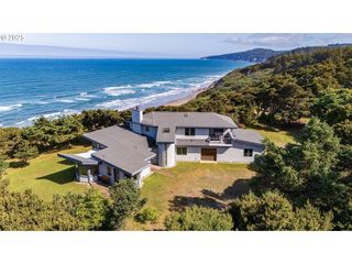 88675 WHITING Ln, Bandon, OR 97411