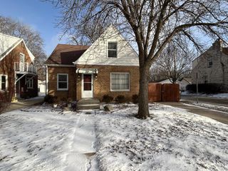 402 N 68th STREET, Milwaukee, WI 53212