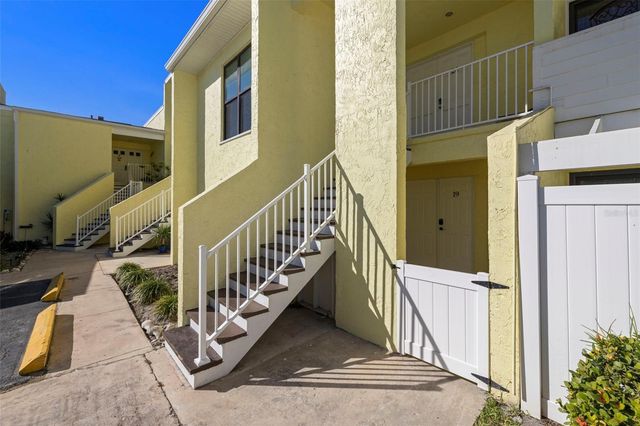 1 WINDRUSH BOULEVARD 19, Indian Rocks Beach, FL 33785