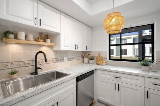 1 WINDRUSH BOULEVARD 19, Indian Rocks Beach, FL 33785