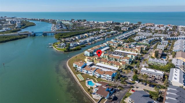 1 WINDRUSH BOULEVARD 19, Indian Rocks Beach, FL 33785