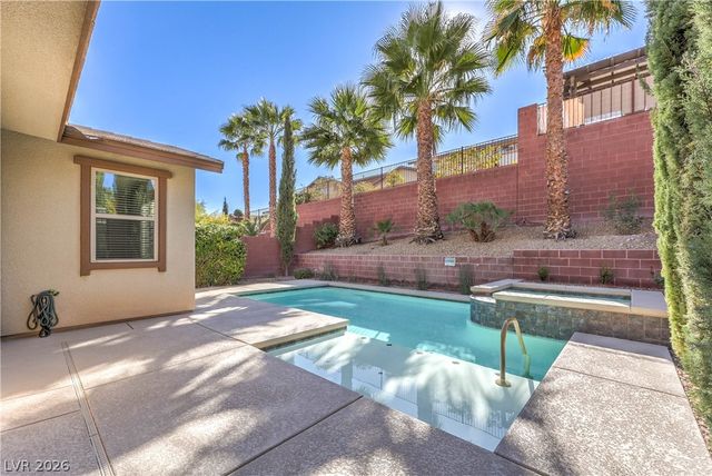 5723 Shadow Bend Drive, Las Vegas, NV 89135