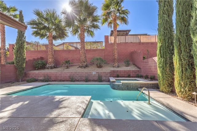 5723 Shadow Bend Drive, Las Vegas, NV 89135