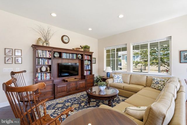 118 HARVESTER DR, Lake Frederick, VA 22630