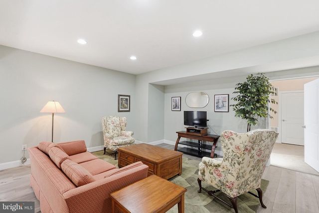 118 HARVESTER DR, Lake Frederick, VA 22630