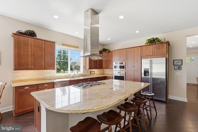 118 HARVESTER DR, Lake Frederick, VA 22630