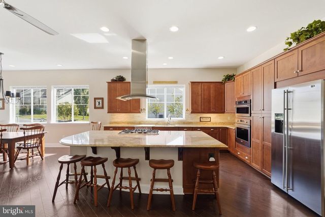 118 HARVESTER DR, Lake Frederick, VA 22630