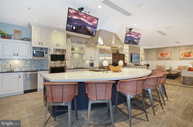118 HARVESTER DR, Lake Frederick, VA 22630