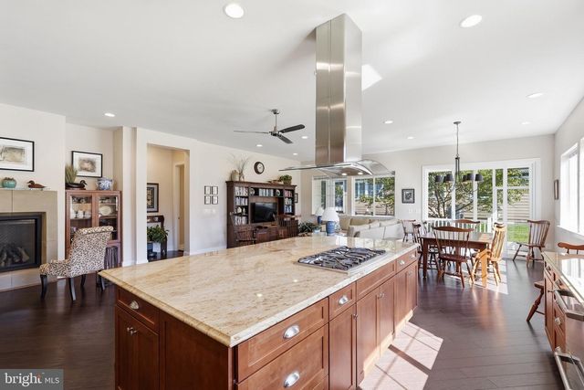 118 HARVESTER DR, Lake Frederick, VA 22630