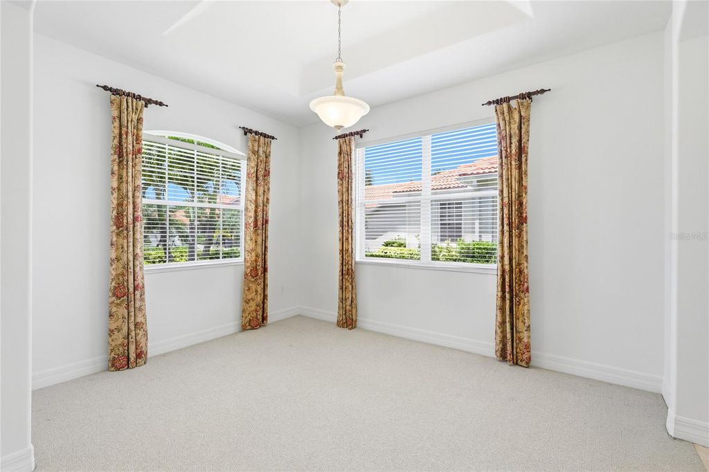 Image 18 of property listing at 711 FOGGY MORN LANE, Bradenton, FL 34212