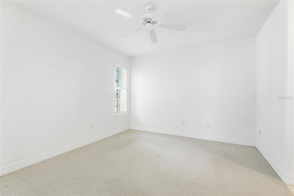 Image 20 of property listing at 711 FOGGY MORN LANE, Bradenton, FL 34212