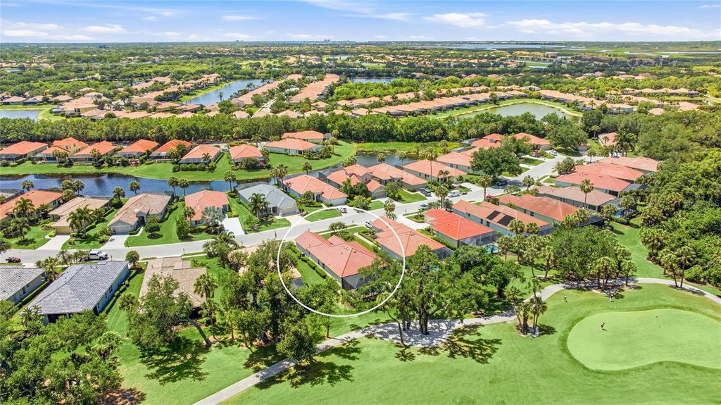 Image 3 of property listing at 711 FOGGY MORN LANE, Bradenton, FL 34212