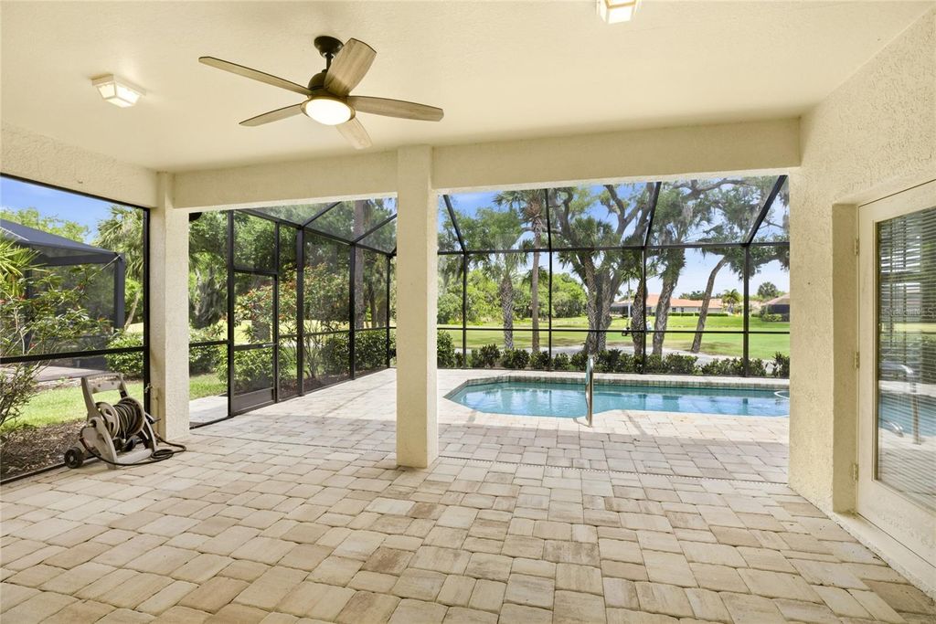 Image 30 of property listing at 711 FOGGY MORN LANE, Bradenton, FL 34212