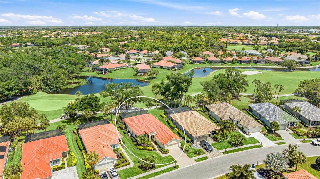 Image 38 of property listing at 711 FOGGY MORN LANE, Bradenton, FL 34212