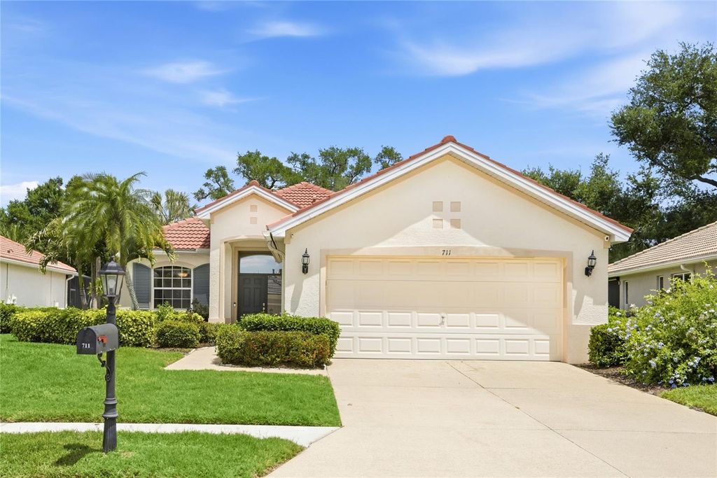 Image 5 of property listing at 711 FOGGY MORN LANE, Bradenton, FL 34212