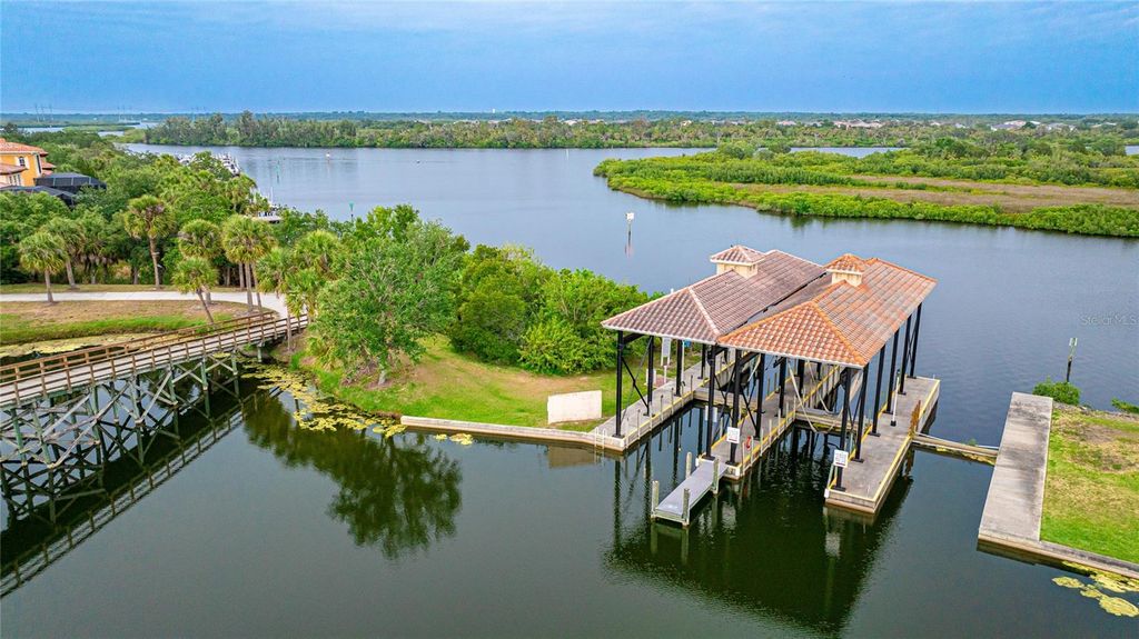 Image 52 of property listing at 711 FOGGY MORN LANE, Bradenton, FL 34212