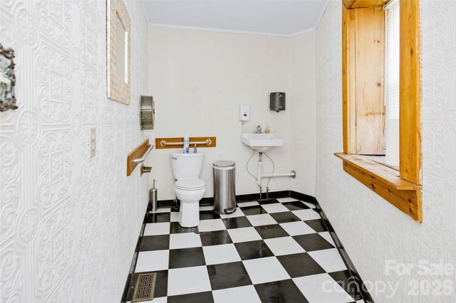 295 W Haywood Street, Asheville, NC 28801