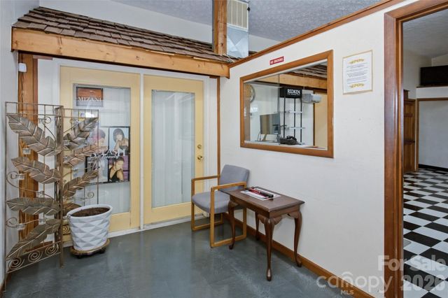 295 W Haywood Street, Asheville, NC 28801