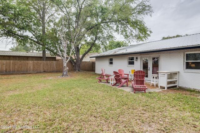 3244 Nottingham Road, Ocean Springs, MS 39564