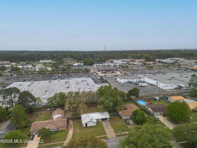 3244 Nottingham Road, Ocean Springs, MS 39564