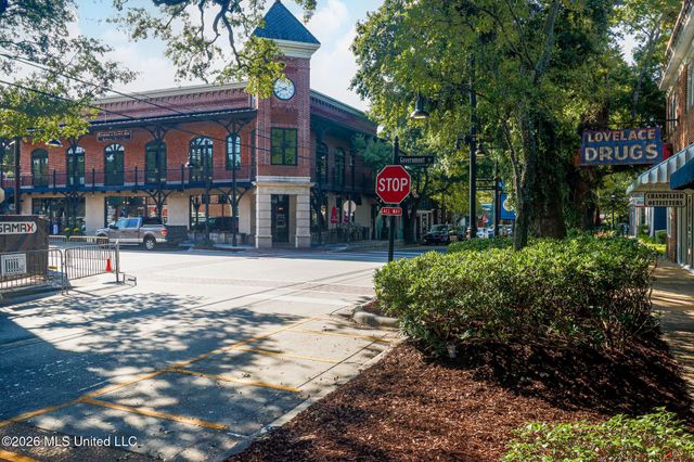 3244 Nottingham Road, Ocean Springs, MS 39564