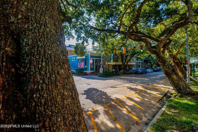 3244 Nottingham Road, Ocean Springs, MS 39564