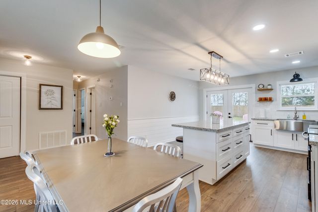 3244 Nottingham Road, Ocean Springs, MS 39564