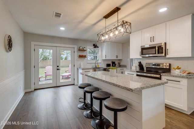 3244 Nottingham Road, Ocean Springs, MS 39564