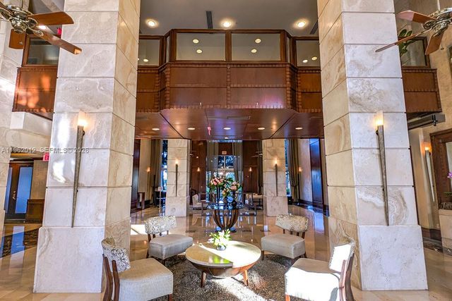 19501 W Country Club Dr 2513, Aventura, FL 33180