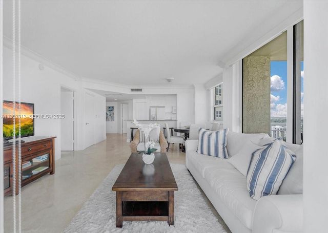 19501 W Country Club Dr 2513, Aventura, FL 33180