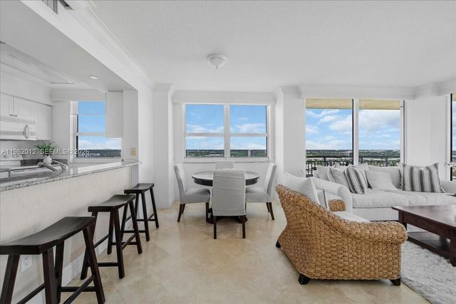 19501 W Country Club Dr 2513, Aventura, FL 33180