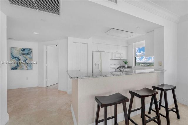 19501 W Country Club Dr 2513, Aventura, FL 33180