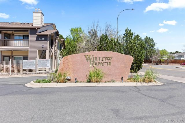 5443 S Dover Street 204, Denver, CO 80123