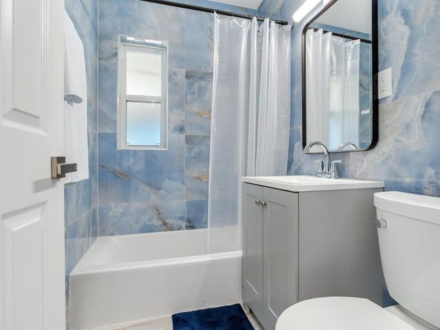 230 144TH AVENUE, Madeira Beach, FL 33708