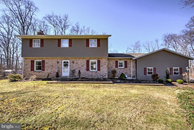 1361 WOODLAND CIR, Denver, PA 17517