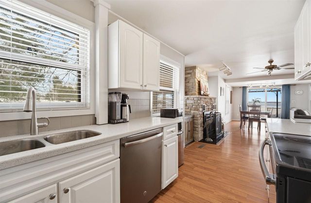 104 ADELLA BEACH ROAD, Neenah, WI 54956