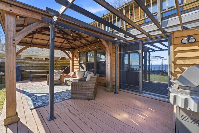 104 ADELLA BEACH ROAD, Neenah, WI 54956