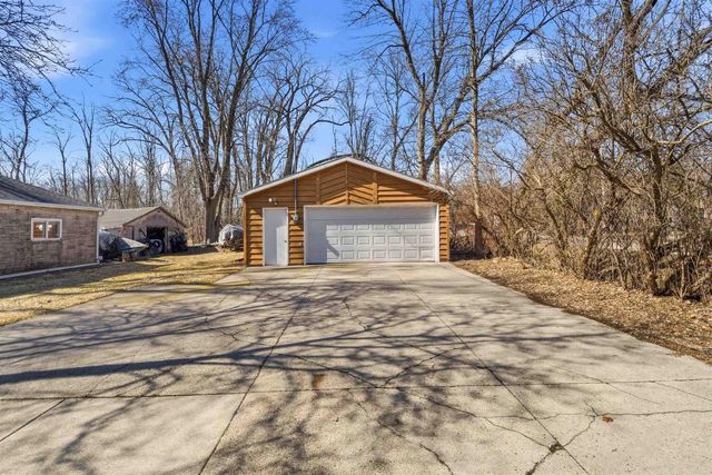 104 ADELLA BEACH ROAD, Neenah, WI 54956