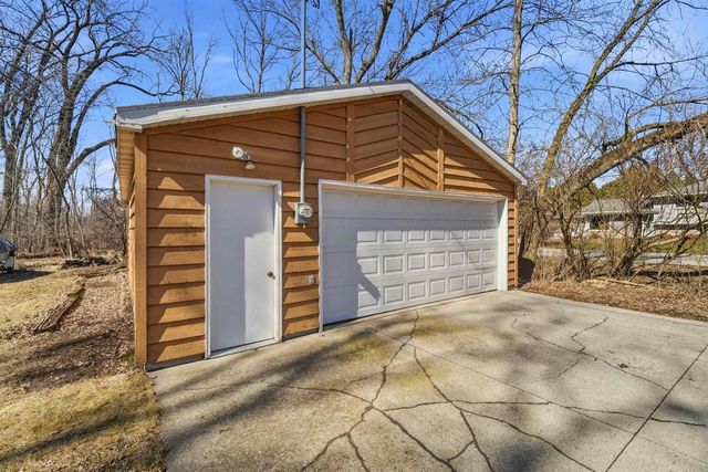 104 ADELLA BEACH ROAD, Neenah, WI 54956