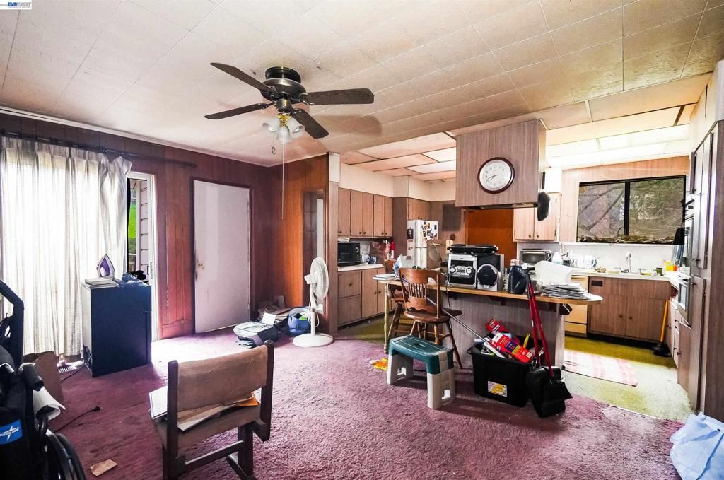 Image 15 of property listing at 1033 1033 2nd Ave, Crockett, CA 94525