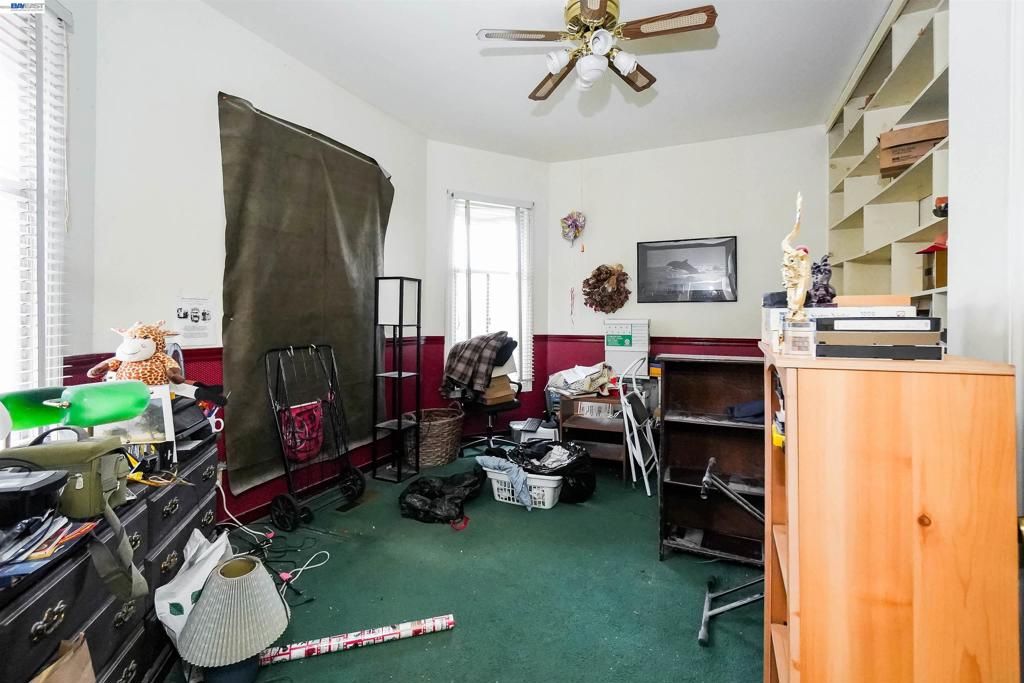 Image 7 of property listing at 1033 1033 2nd Ave, Crockett, CA 94525