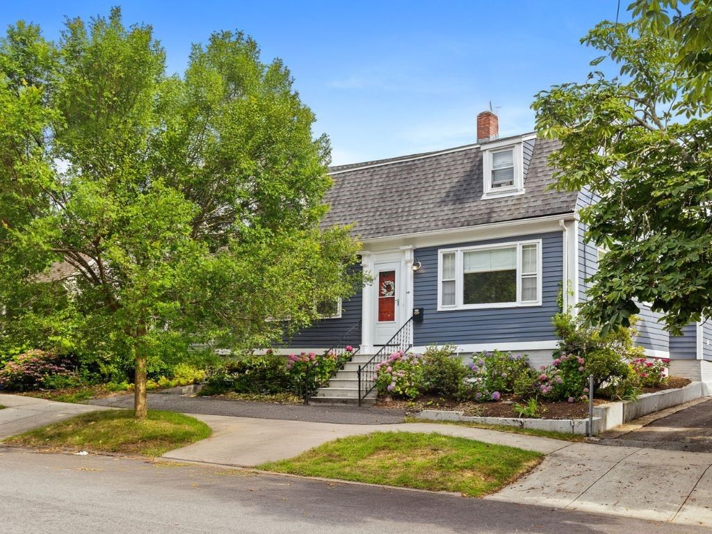 92 Franklin Street, Bristol, RI 02809