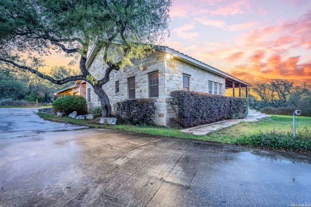 377 BUFFALO SPRINGS RD, New Braunfels, TX 78132