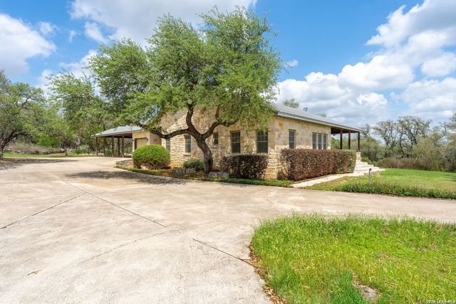 377 BUFFALO SPRINGS RD, New Braunfels, TX 78132