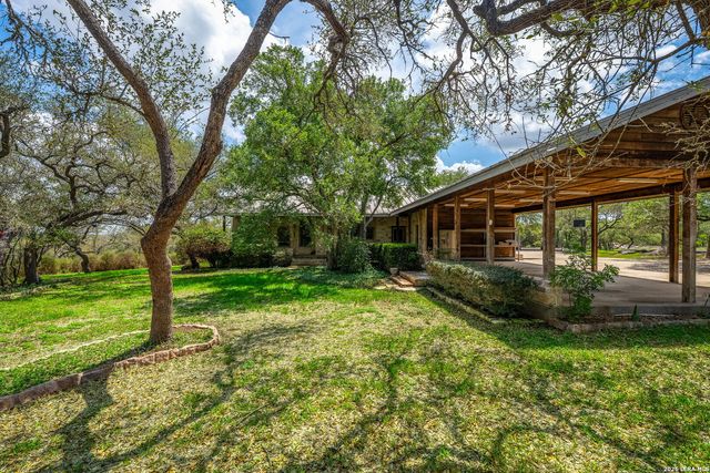 377 BUFFALO SPRINGS RD, New Braunfels, TX 78132