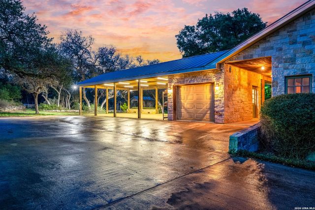 377 BUFFALO SPRINGS RD, New Braunfels, TX 78132