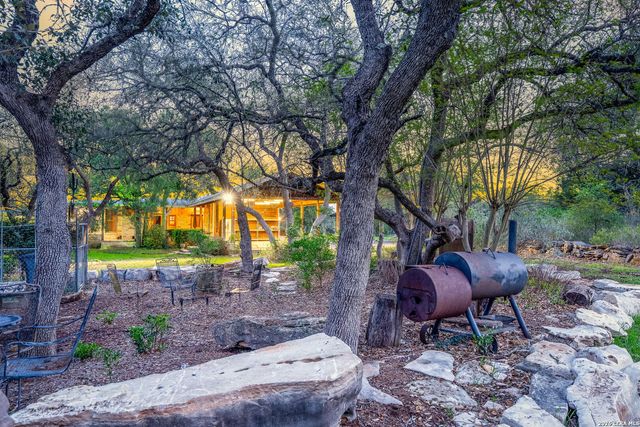 377 BUFFALO SPRINGS RD, New Braunfels, TX 78132